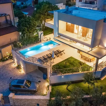 Villa Suenos - New & Modern - 2023