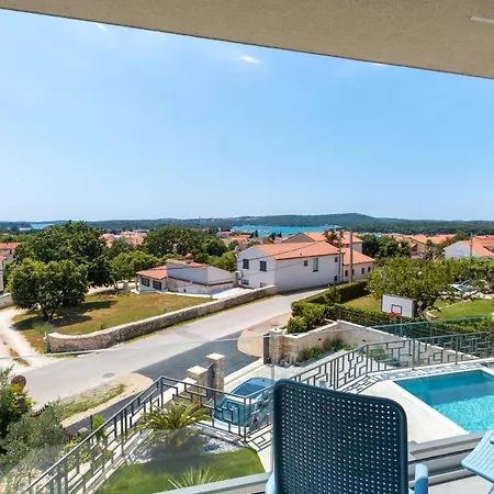 Suenos - New & Modern - 2023 メドゥリン