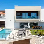 Suenos - New & Modern - 2023 Villa *