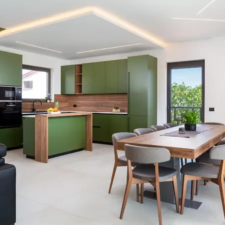 Suenos - New & Modern - 2023 Medulin