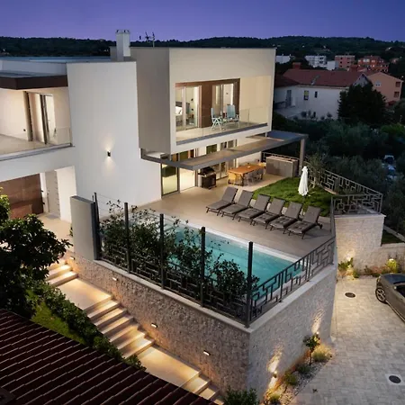 Suenos - New & Modern - 2023 Villa *
